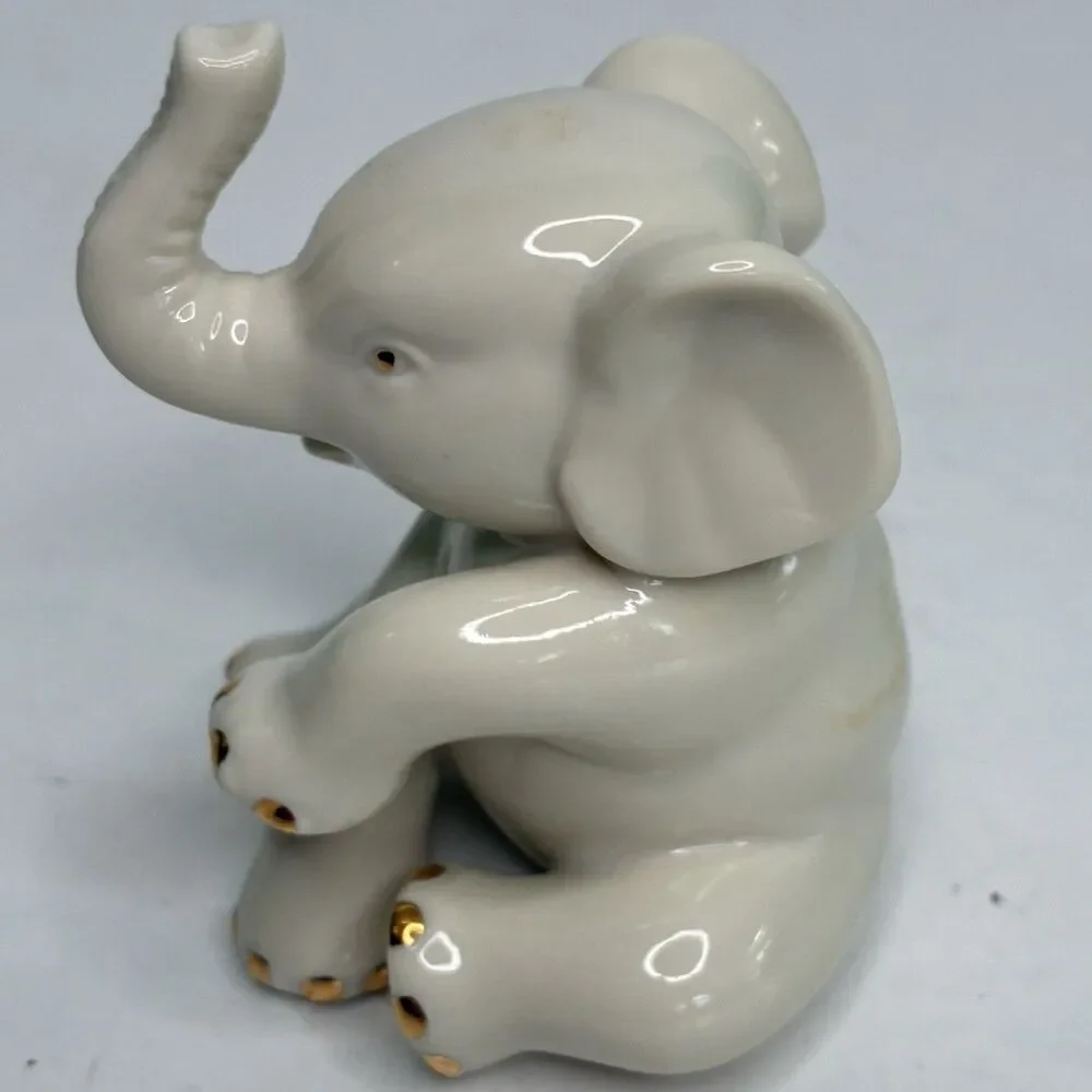 Lenox Porcelain 24k Gold Accent Baby Elephant Figurine Safari 3 1/2in Tall